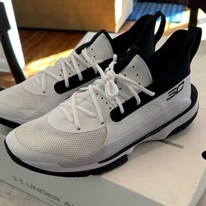 Under Armour Men's Curry 7 Basketball White and Black Athletic Sneakers